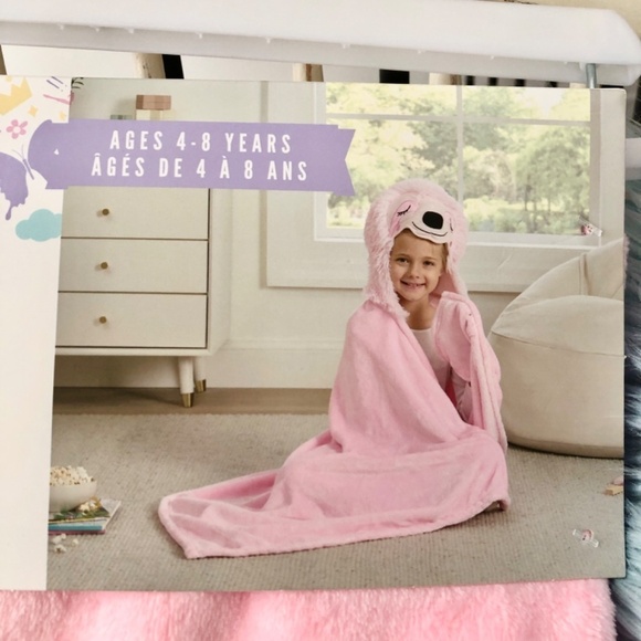 Sleepy Sloth, Kids Faux Fur Hooded Throw, Pink, 36 in x 56 in, New With Tags - Picture 10 of 14